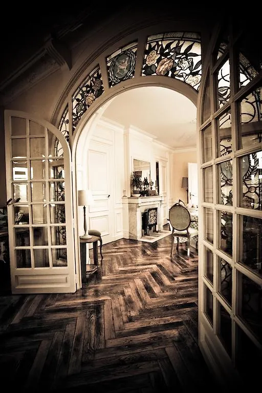 Bed and Breakfast Chateau De Chazelles - Haute Loire à Saint-Andre-de-Chalencon 0*,  France